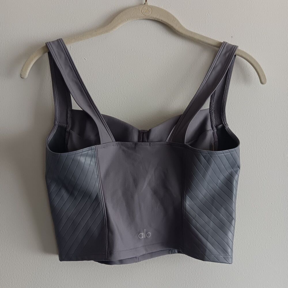 Alo Yoga Airlift Winter Warm Cropped Tank Size M Lightweight activewear jersey - Picture 3 of 9